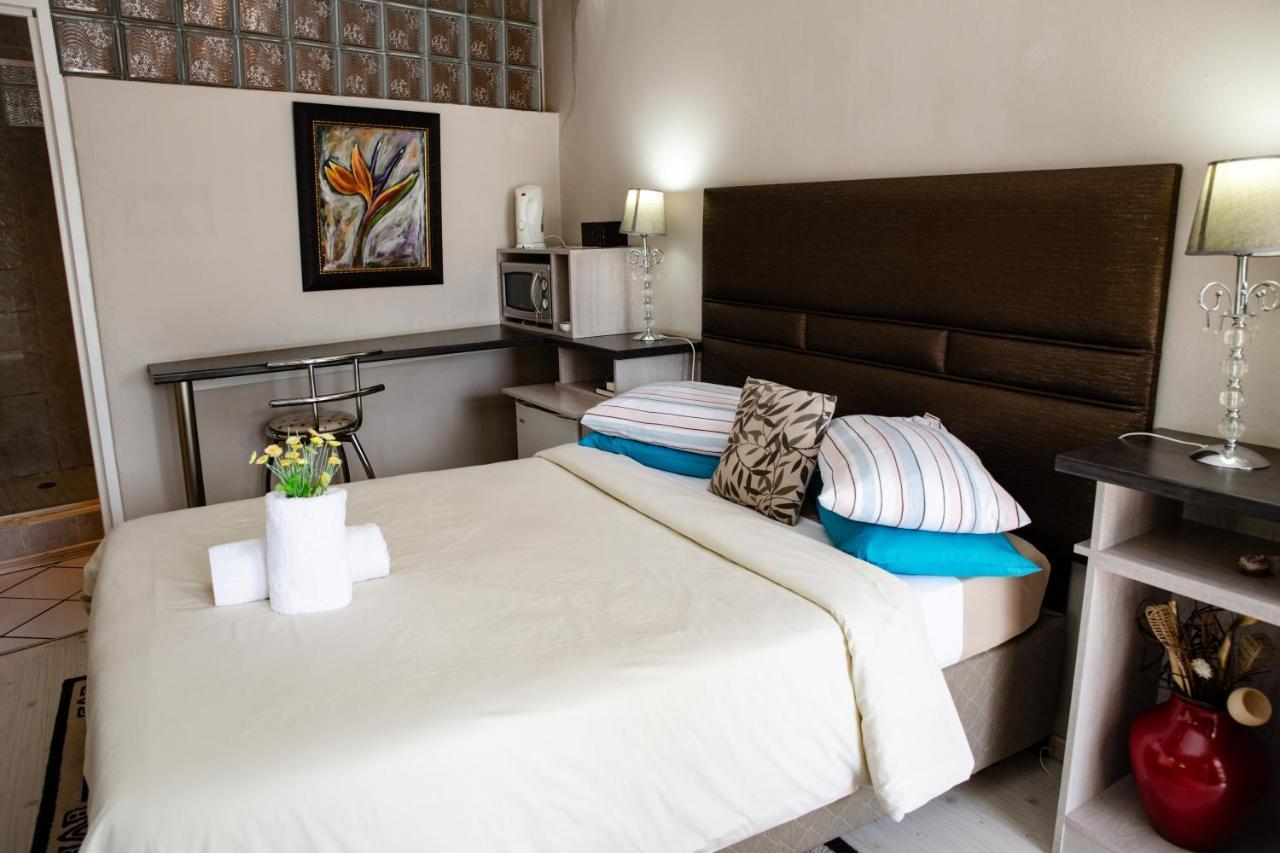 פיקסבורג Woodpecker Guesthouse מראה חיצוני תמונה